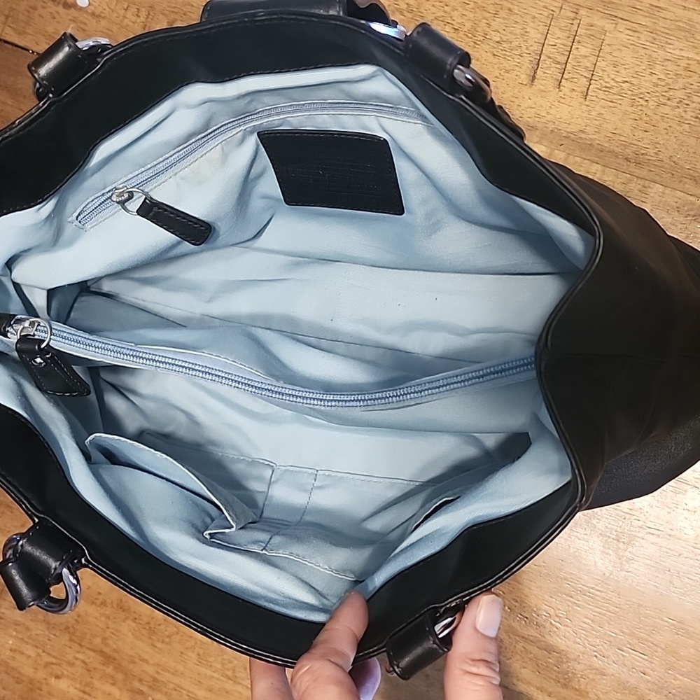 Coach SOHO Black Leather Shoulder Bag - Picture 14 of 16